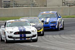 Jade Buford / Austin Cindric Ford Mustang Shelby GT350R-C, Charlie Putman / Charles Espenlaub Aston Martin Vantage