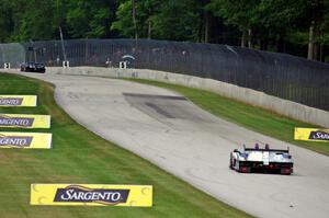 Renger van der Zande / Mirco Schultis Oreca FLM09 chases the Mike Guasch / Tom Kimber-Smith Oreca FLM09