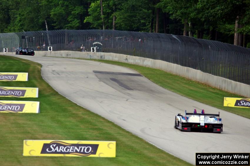 Renger van der Zande / Mirco Schultis Oreca FLM09 chases the Mike Guasch / Tom Kimber-Smith Oreca FLM09