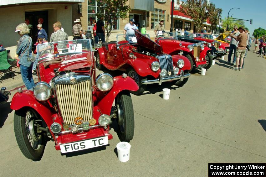 MG-TCs with a MG-TF in the middle