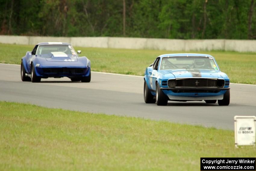 Brian Kennedy's Ford Mustang Boss 302 and Kent Burg's Chevy Corvette