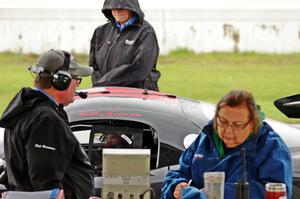 Dale and Julie Hammons along with Marge Steffan weigh Keith Anderson's GT-1 Dodge Viper.