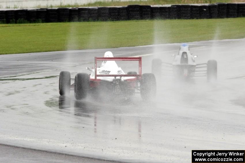 Jed Copham's Formula Enterprises chases Tony Foster's Swift DB-1 Formula Ford