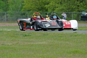 John Brown, Jr.'s Spec Racer Ford 3 and John Zeirke's Spec Racer Ford