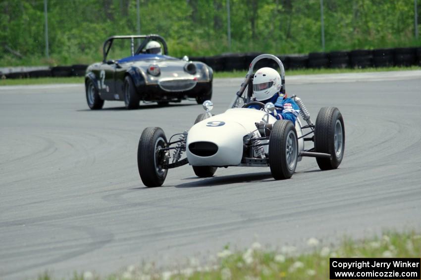 Jack Church's Huffaker BMC Mk. I Formula Junior and Phil Schaefer's Austin-Healey Sprite