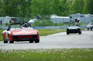 Ben Robertaccio's Porsche 914/6 and Jeff Edington's MGB