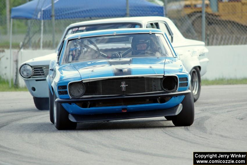 Brian Kennedy's Ford Mustang Boss 302 and Gary Davis' Dodge Dart