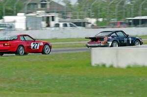 Craig Stephens' ITE-1 Porsche 911 and Matt Lawson's ITE-2 Porsche 944 Turbo