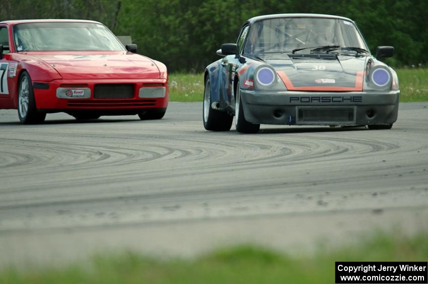 Craig Stephens' ITE-1 Porsche 911 and Matt Lawson's ITE-2 Porsche 944 Turbo