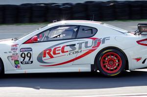 Jeff Courtney's Maserati GranTurismo MC Trofeo