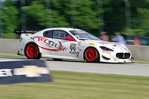 Jeff Courtney's Maserati GranTurismo MC Trofeo