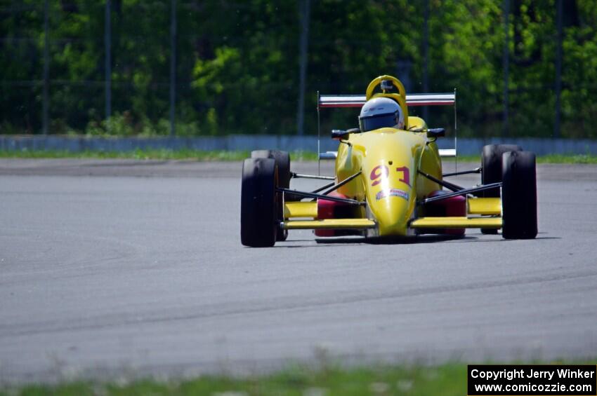 Mike Fowler's Van Diemen RF96 Formula Continental