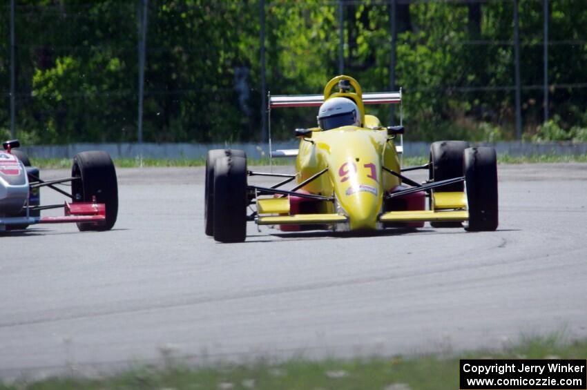 Mike Fowler's Van Diemen RF96 Formula Continental