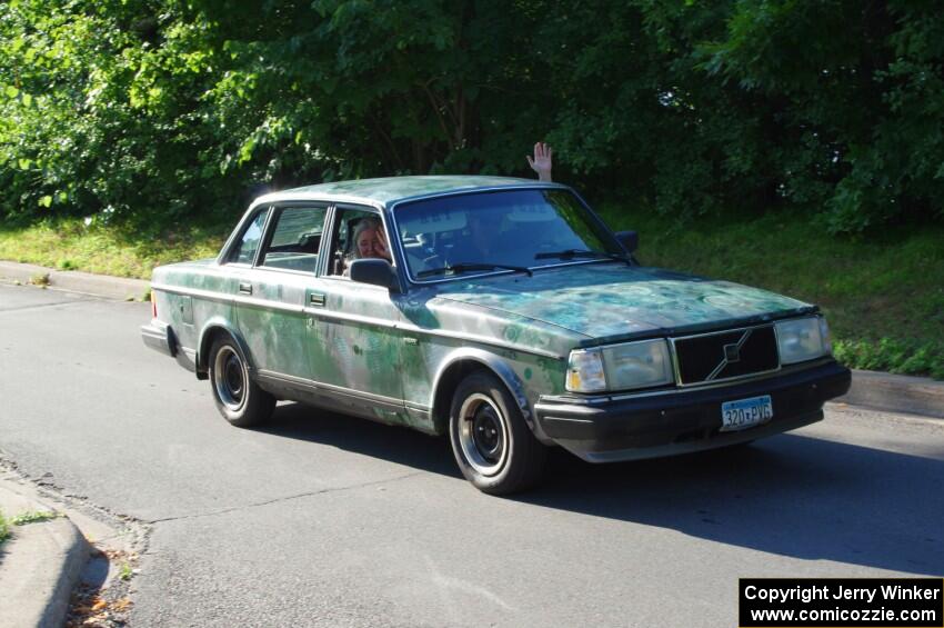 ArtCar 9 - Volvo 240