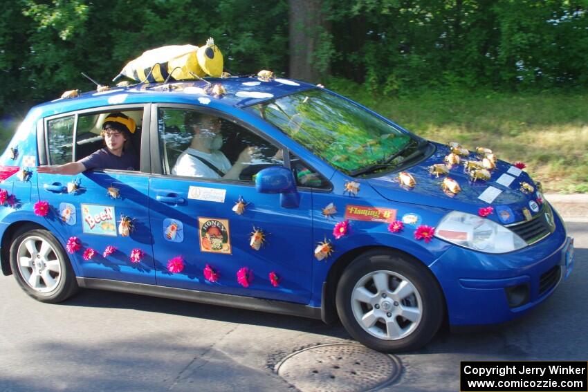 ArtCar 13 - Nissan Versa