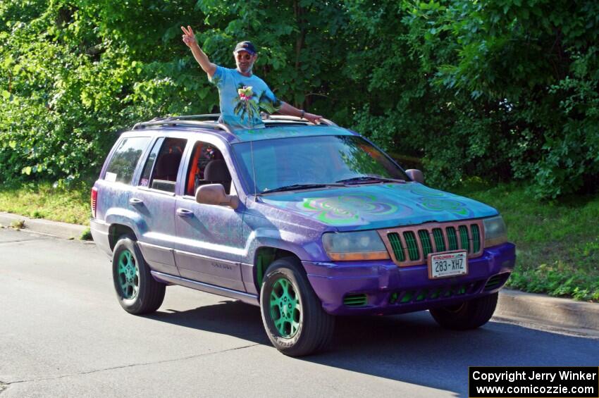 ArtCar 14 - Jeep Cherokee