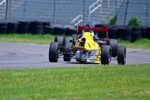 and Tony Foster's Swift DB-6/Honda Formula F