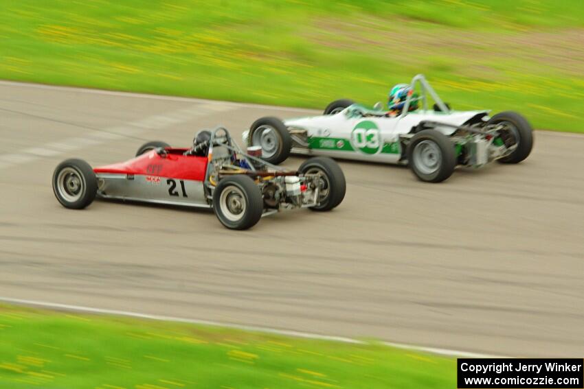 Bill Fish's Reynard 75FF and Murray Burkett's Chinook Mk.IX Formula Ford