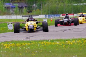 Steve Thomson's Van Diemen DP08/Elan Formula Atlantic, Dave Schaal's Formula Enterprises and Dylan Schenk's Van Diemen RF02/Mazd