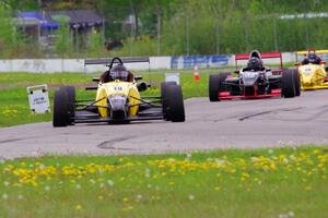 Steve Thomson's Van Diemen DP08/Elan Formula Atlantic, Dave Schaal's Formula Enterprises and Dylan Schenk's Van Diemen RF02/Mazd