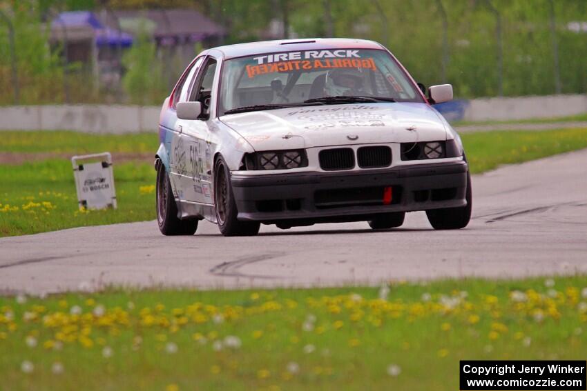 Joe Bungert's ITJ BMW 318i