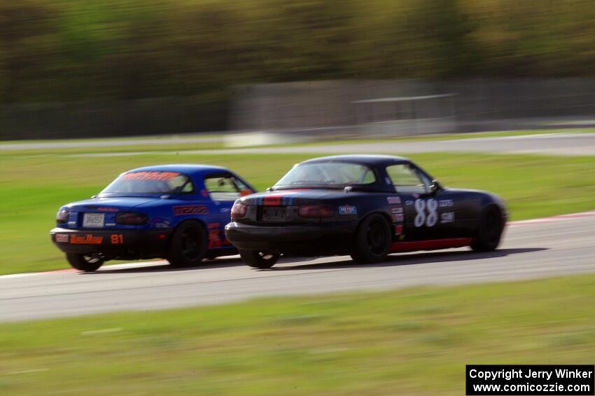 Gordon Kuhnley's and Samantha Silver's Spec Miata Mazda Miatas