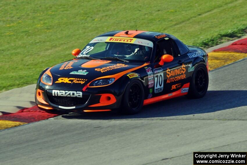 Elivan Goulart's Mazda MX-5 Cup