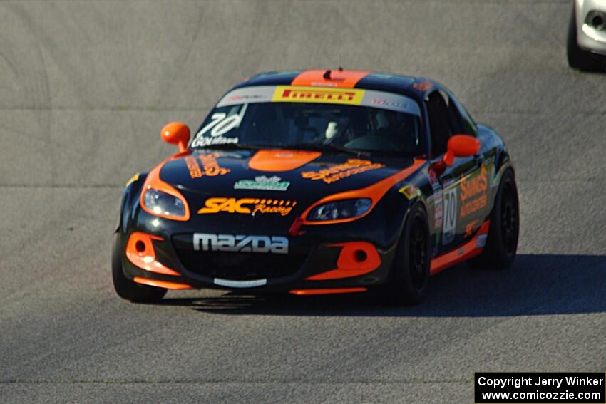 Elivan Goulart's Mazda MX-5 Cup