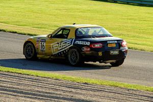 Jay Salinsky's Mazda MX-5 Cup