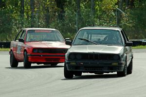 Team Endurance BMW 325is and E30 Bombers BMW 325i