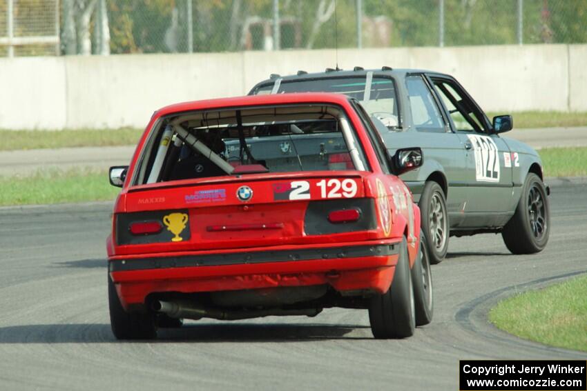 Team Endurance BMW 325is and E30 Bombers BMW 325i