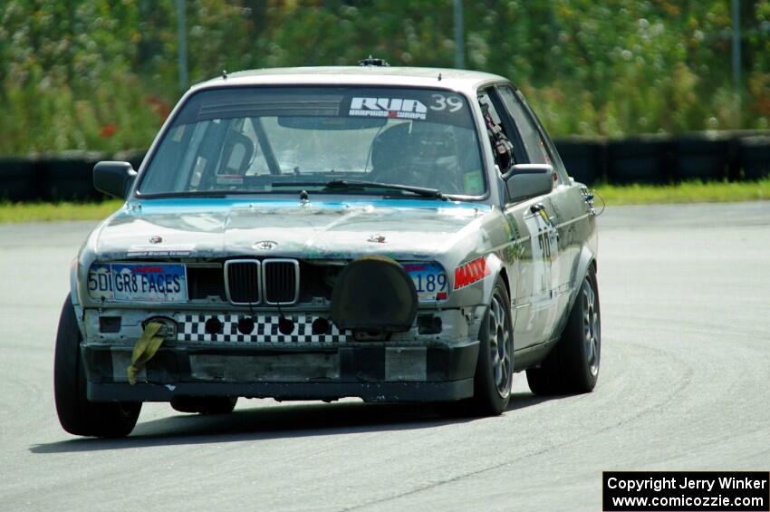 SD Faces BMW 325is