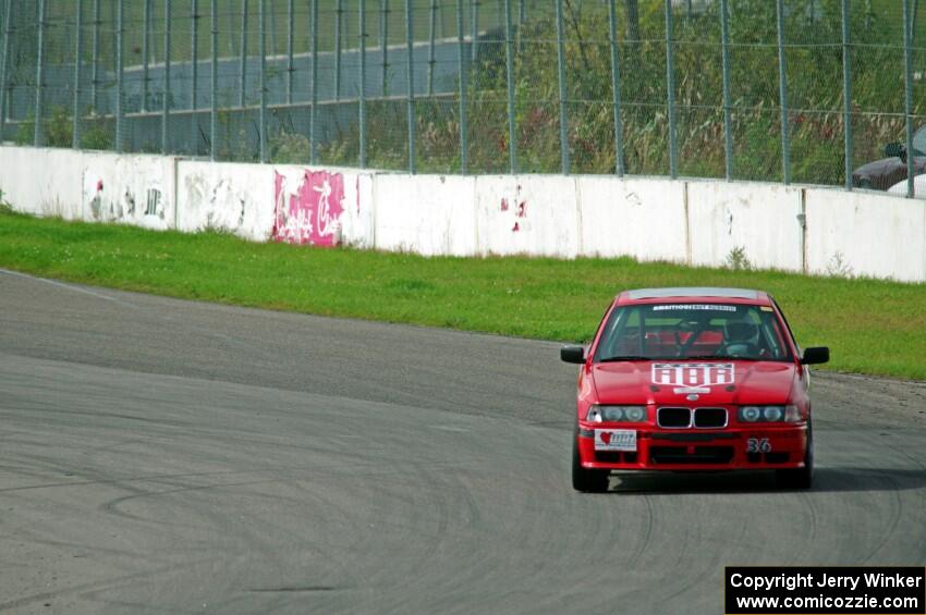 Ambitious But Rubbish Racing BMW 325