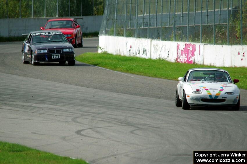 Gensoku Mazda Miata, Gopher Broke Racing BMW M3 and In the Red 1 BMW M3