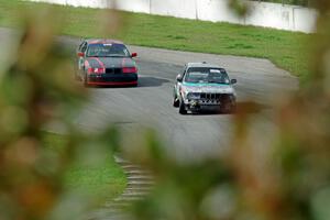 SD Faces BMW 325is and North Loop Motorsports BMW 323is