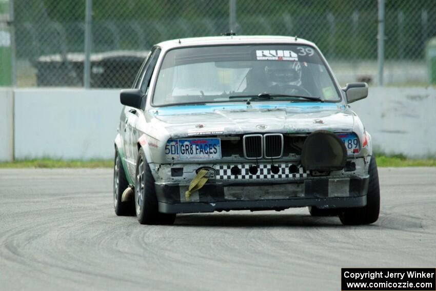 SD Faces BMW 325is