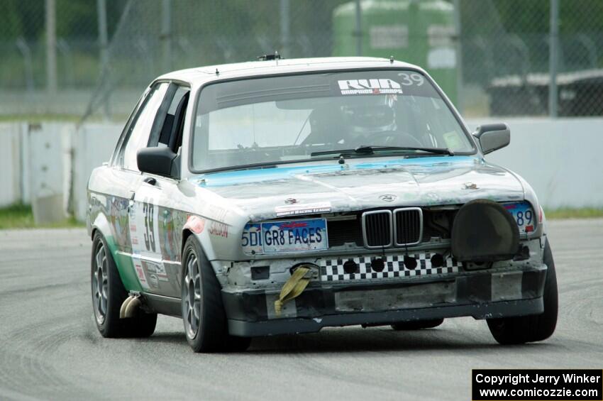 SD Faces BMW 325is