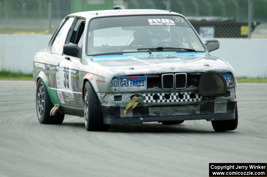 SD Faces BMW 325is