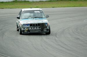 SD Faces BMW 325is