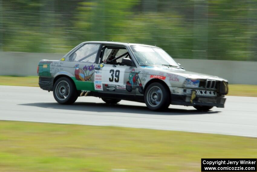 SD Faces BMW 325is