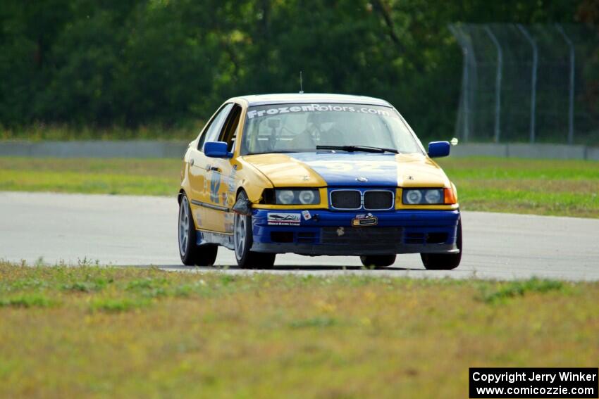 In the Red 2 BMW 325is