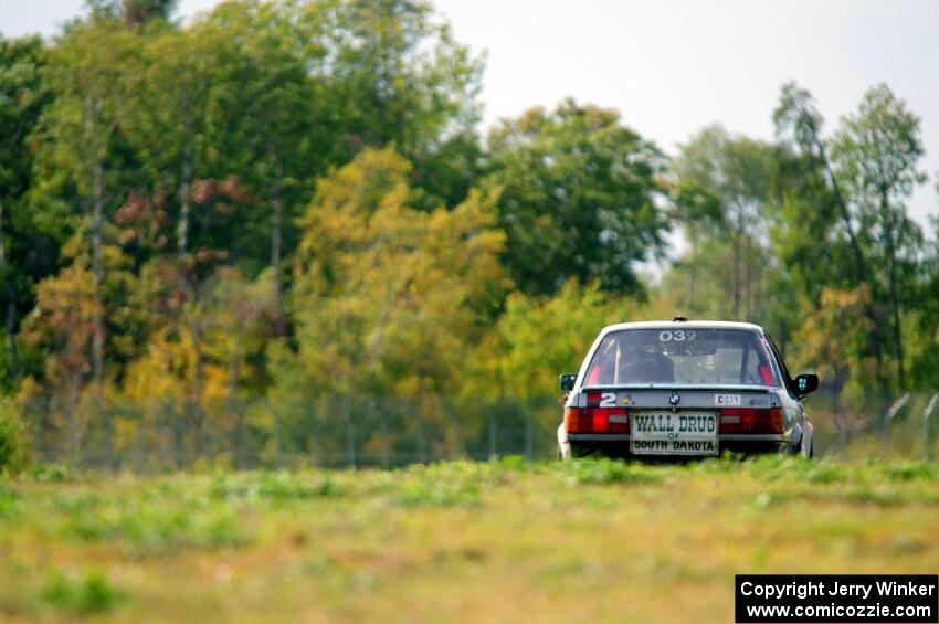 SD Faces BMW 325is
