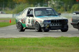 SD Faces BMW 325is