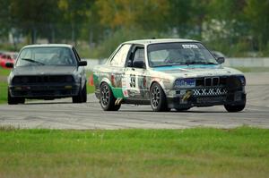 SD Faces BMW 325is and Team Endurance BMW 325is