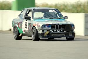 SD Faces BMW 325is