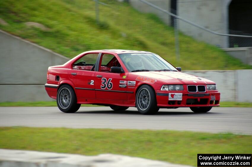 Ambitious But Rubbish Racing BMW 325