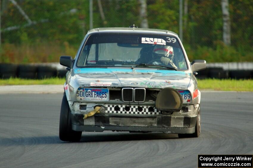 SD Faces BMW 325is