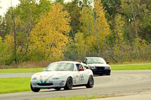 Gensoku Mazda Miata and Noobman Racing BMW 325is