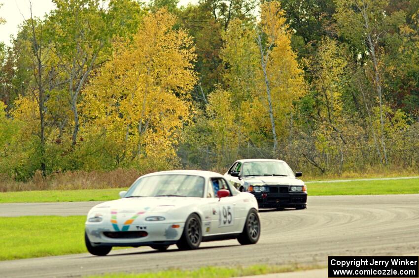 Gensoku Mazda Miata and Noobman Racing BMW 325is