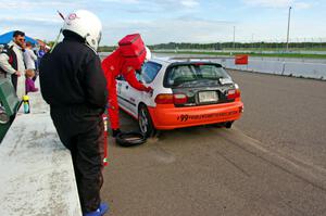 Flatline Performance Honda Civic comes in for a last minute splash and go.